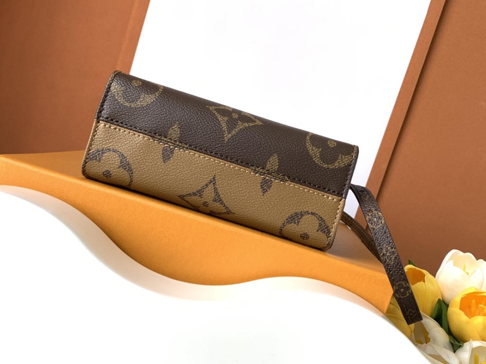 LV  OnTheGo Tote Bag