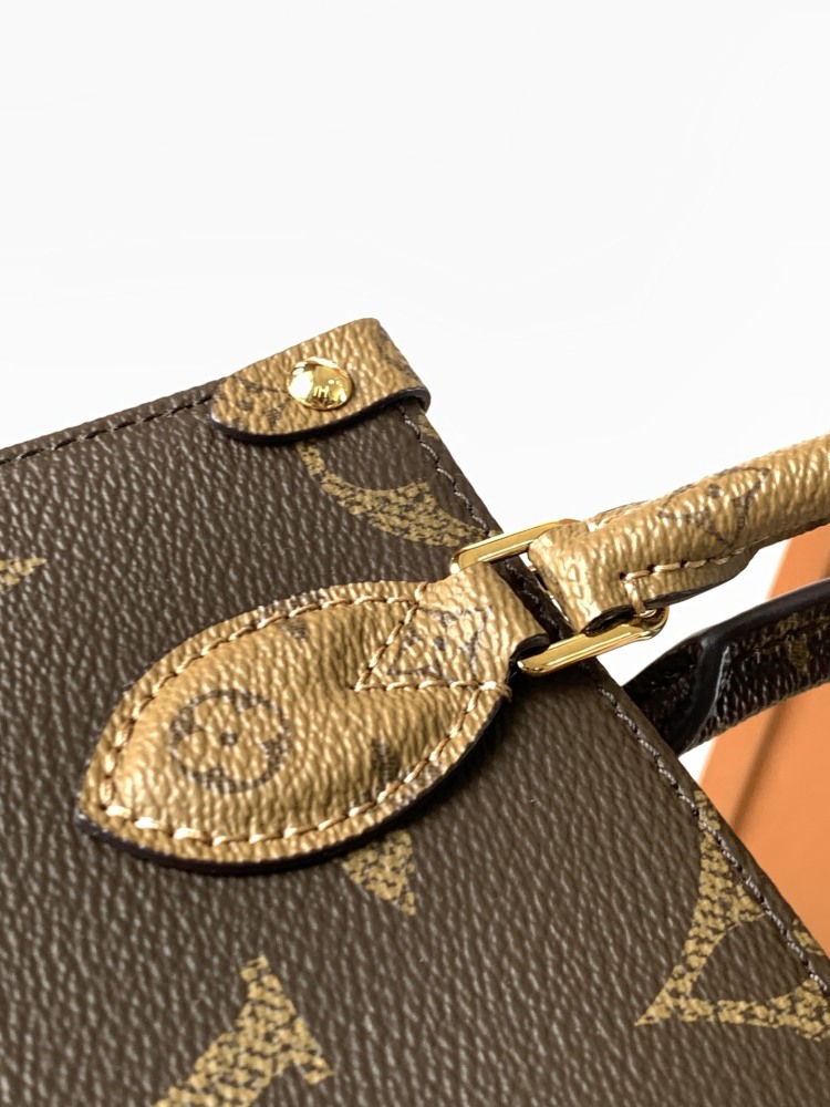 LV  OnTheGo Tote Bag