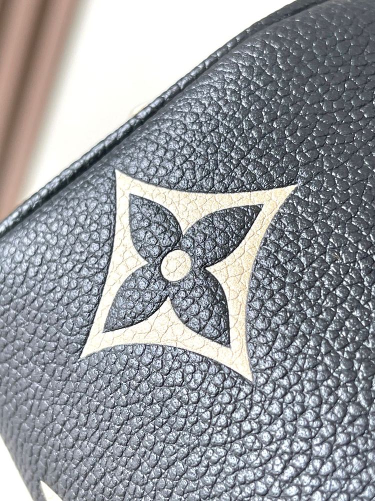 NANO SPEEDY Handbag