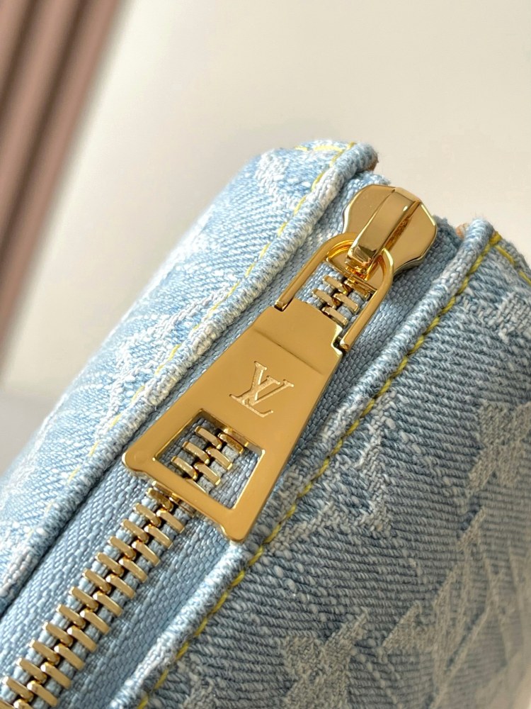 Coussin BB Handbag