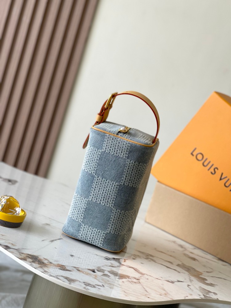 The Locker Dopp Kit