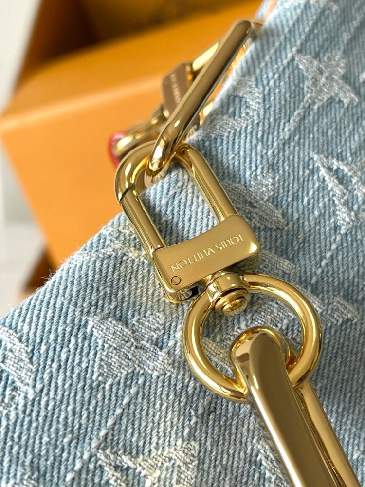 Coussin BB Handbag