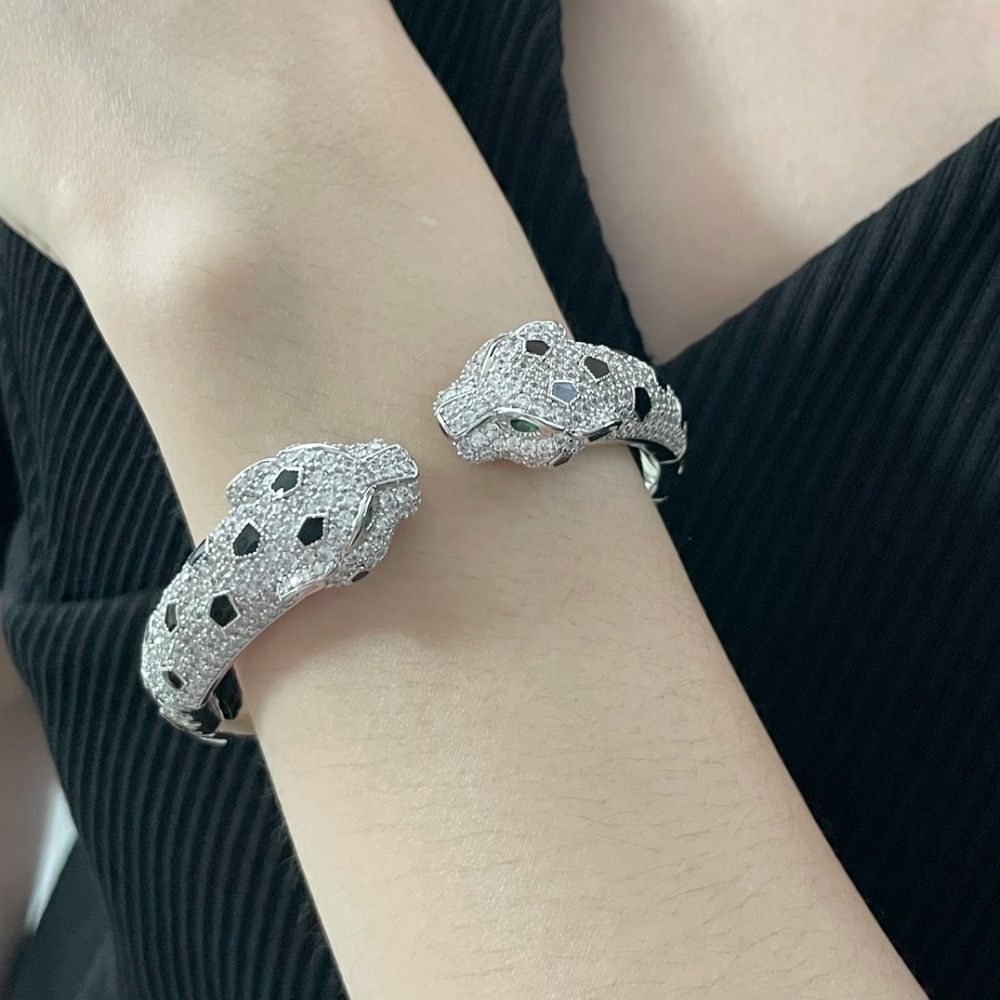 Cartier Two Headed Spotted Leopard Bracelet in Asian Gold bracelet