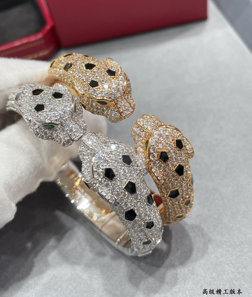 Cartier Two Headed Spotted Leopard Bracelet in Asian Gold bracelet
