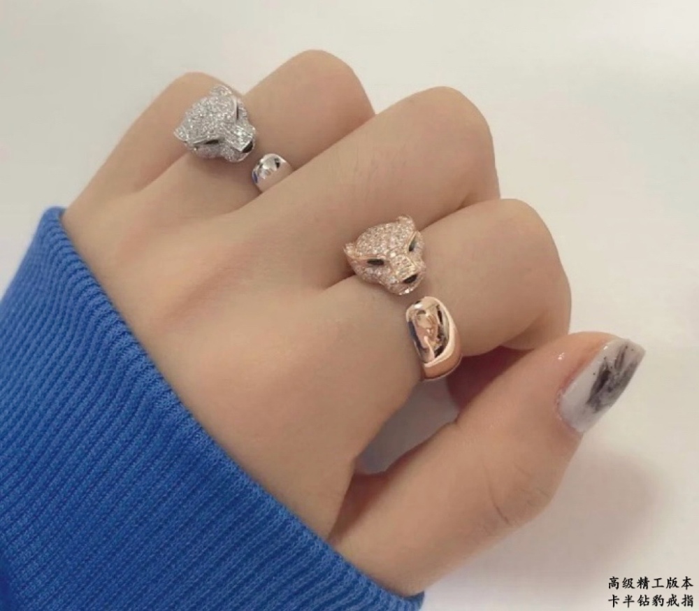 Cartier.Half Diamond Leopard Ring! Unisex