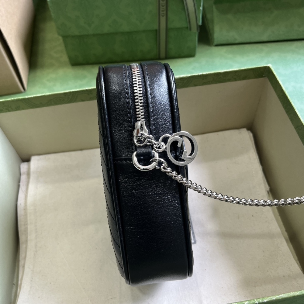Gucci Blondie mini shoulder bag.