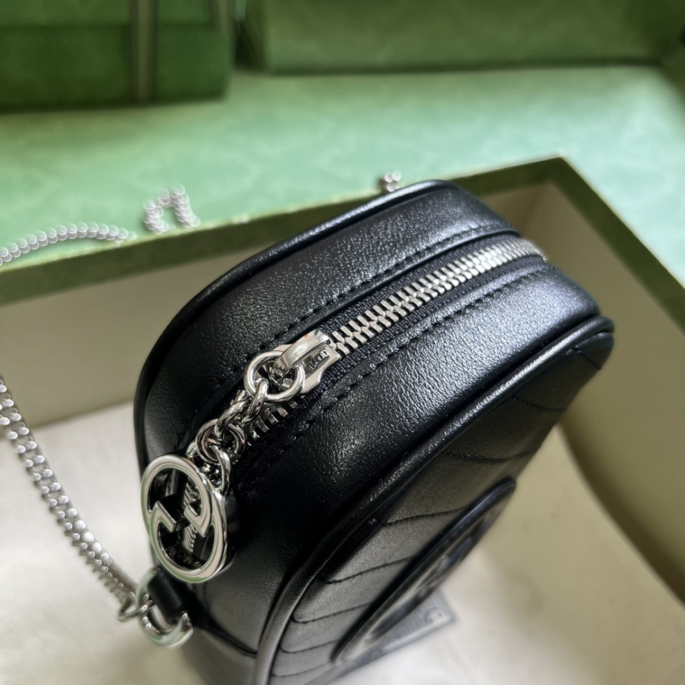 Gucci Blondie mini shoulder bag.