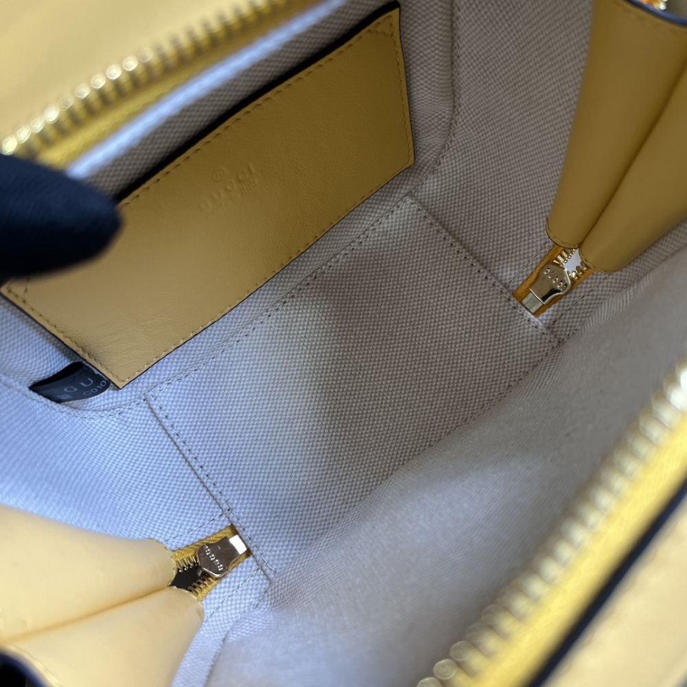 Gucci Blondie handbag.