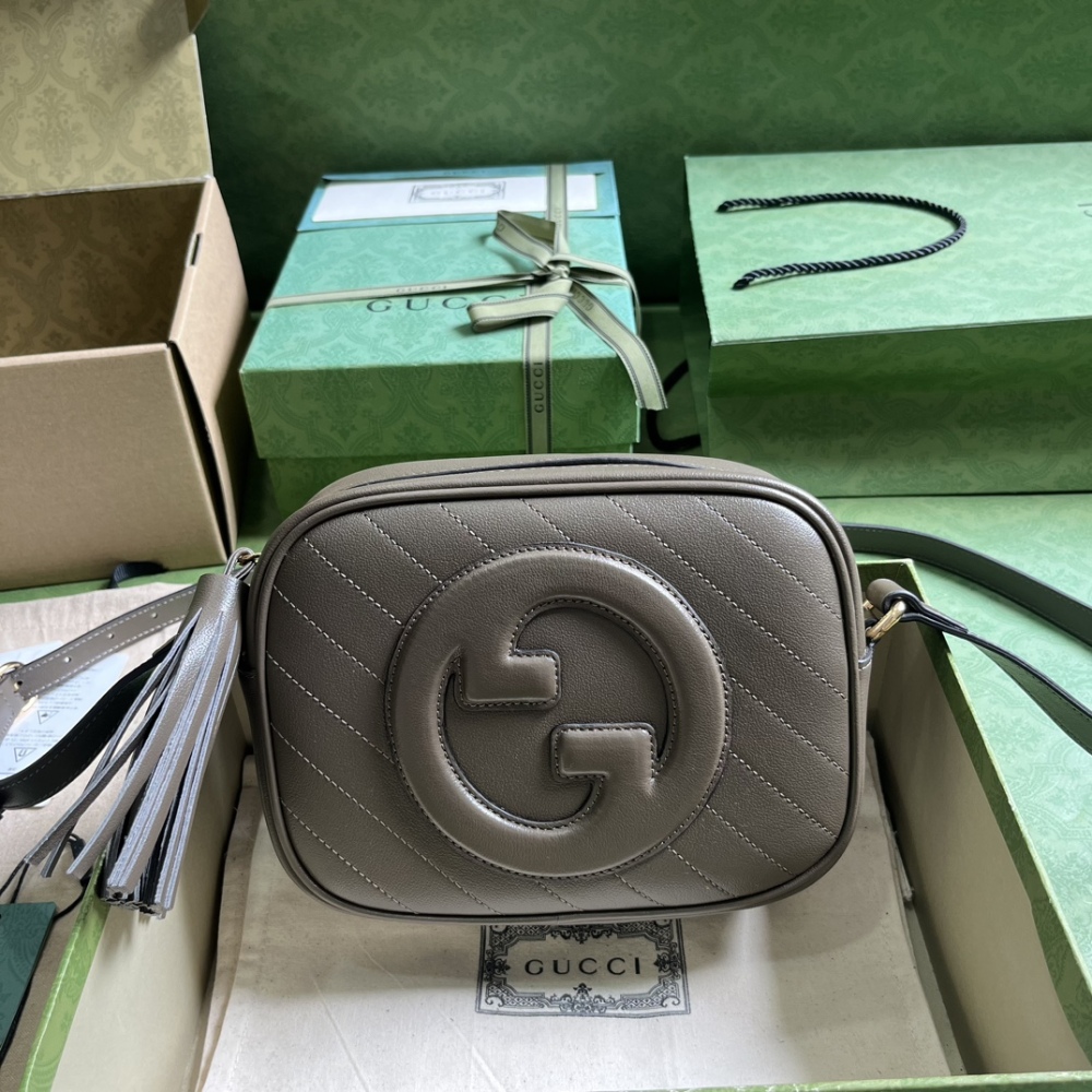 Gucci Blondie small shoulder bag