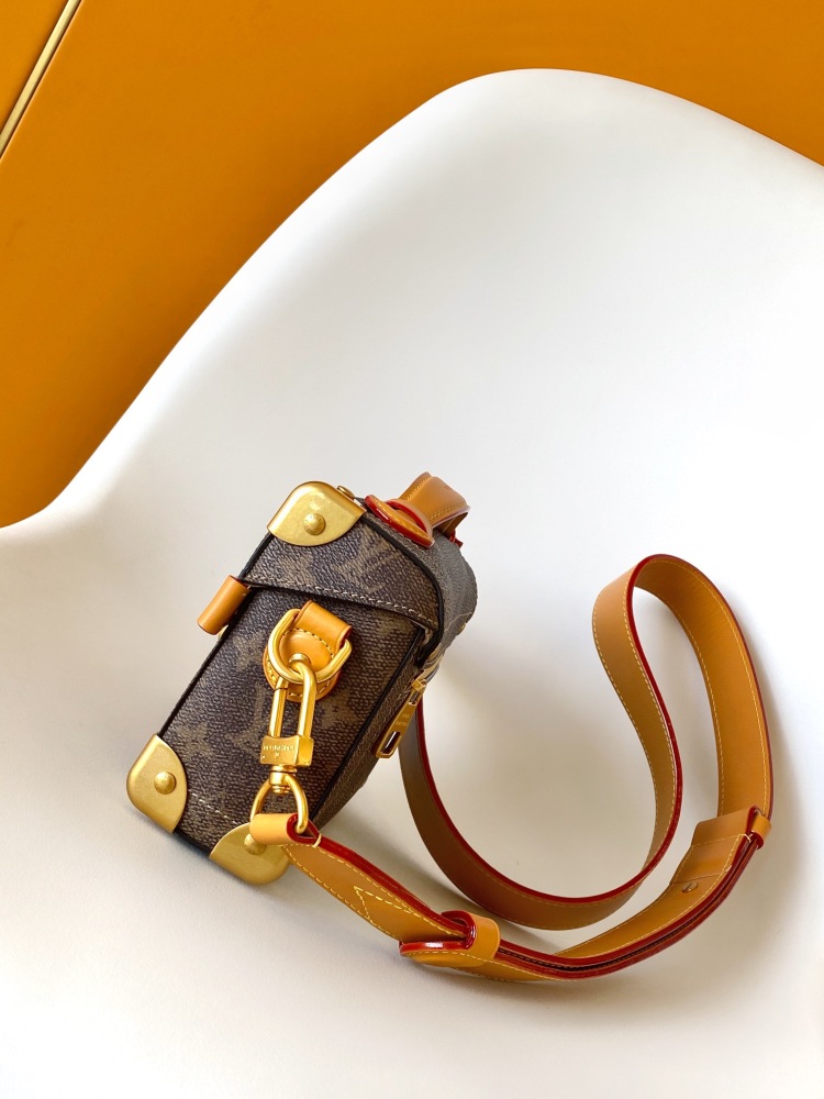 This Soul Trunk handbag