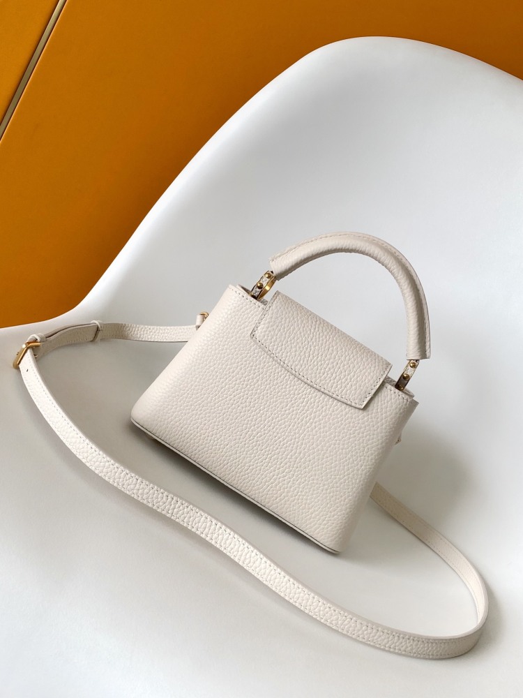 Capucines BB bag