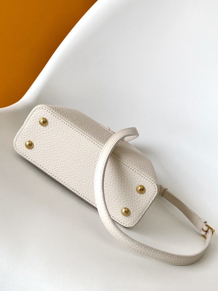 Capucines BB bag