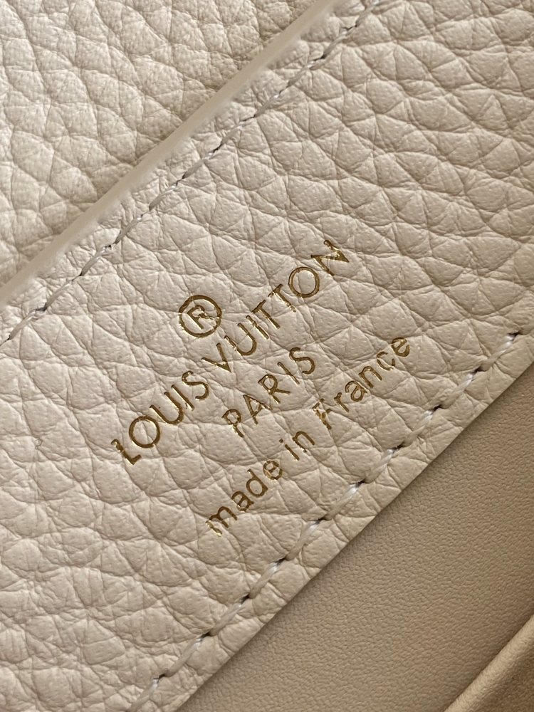 Capucines BB bag
