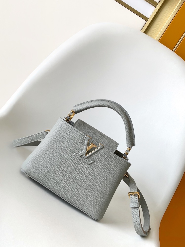 Capucines BB bag