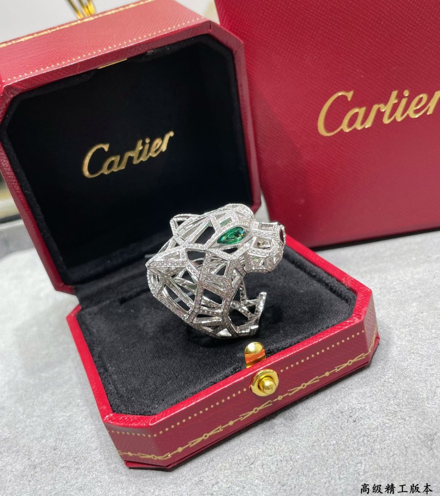 Cartier Super dominant leopard ring!