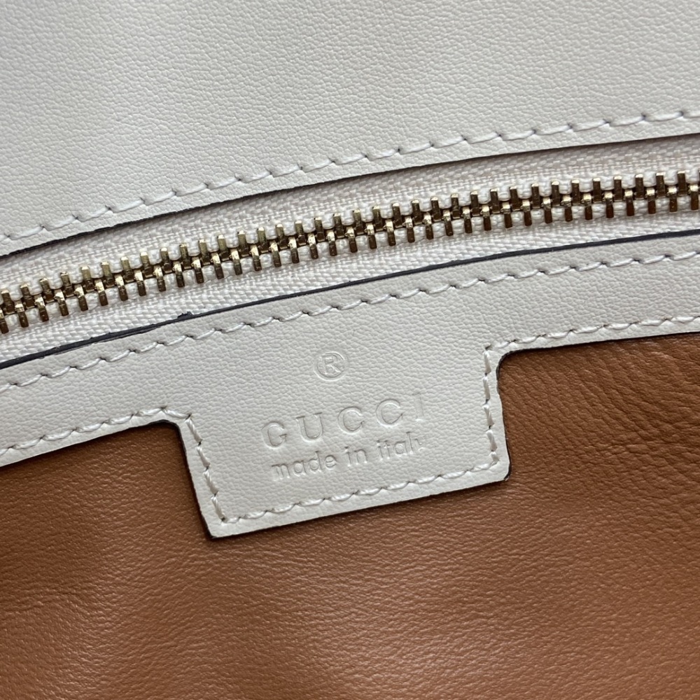 GG Marmont Small Multi-Pocket Bag
