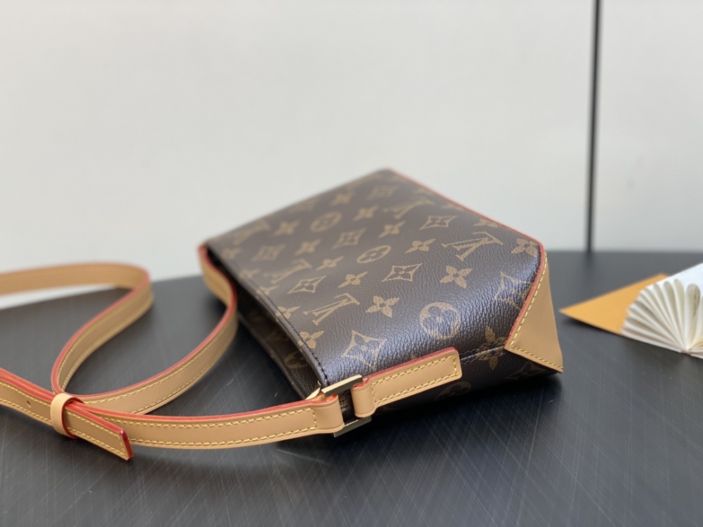LV  Old Flower Variable Code Chip Version Vintage Bag