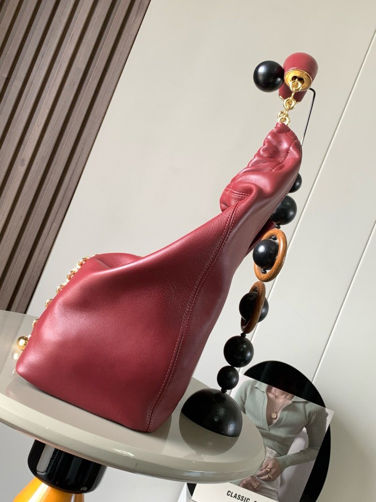 Medium Napa Sheep Leather Squeeze Handbag