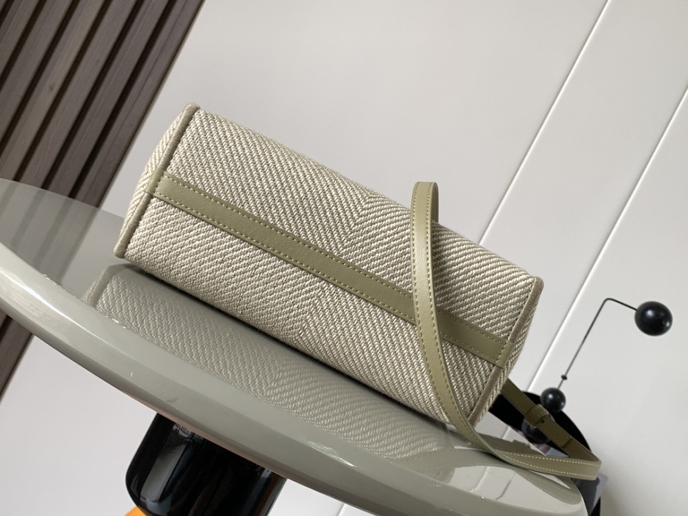 Small Jacquard Canvas