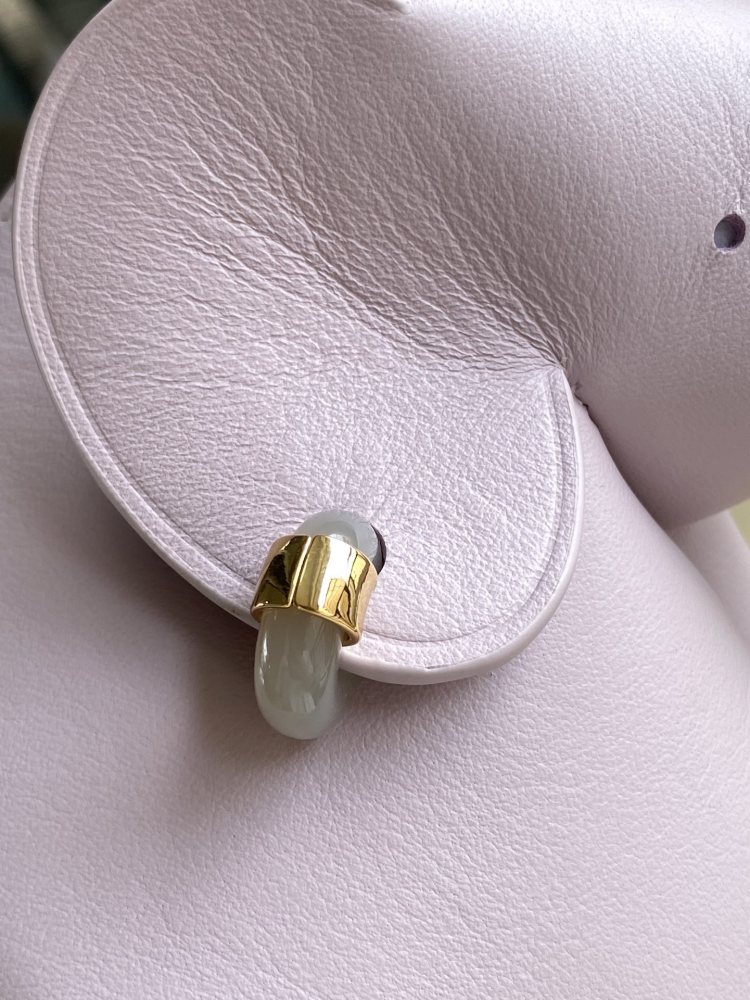 NEW Jade Elephant Bag