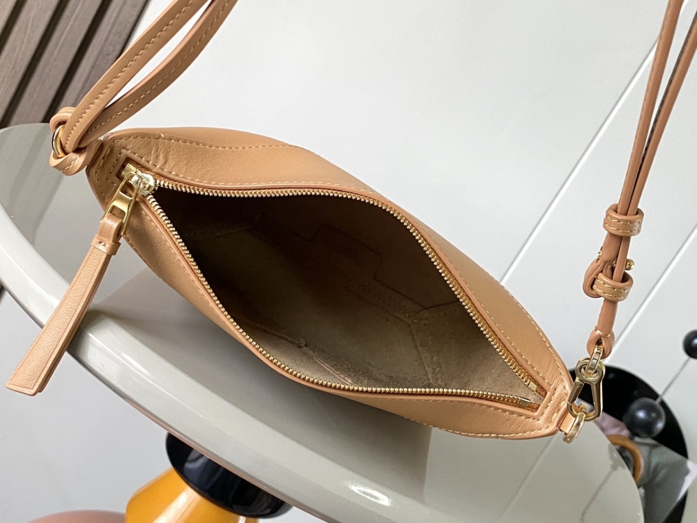 New Puzzle Fold bag reinterpreted as a practical and versatile clutch bag.