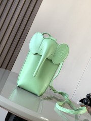 pea green