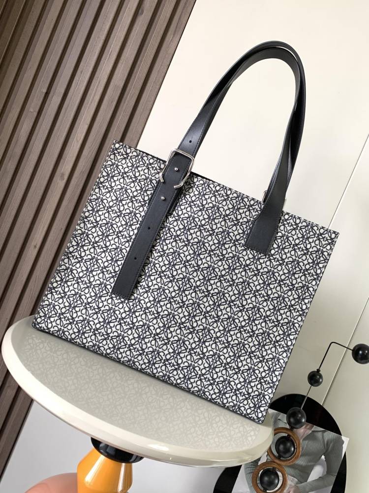 LOEWE Old Flower Tote-Buckle tote Handbag