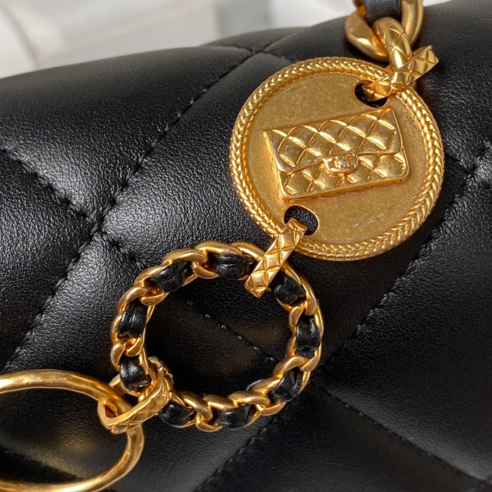 Chanel 23B Gold Coin Flap Bag | Autumn/Winter AS4274 Clover