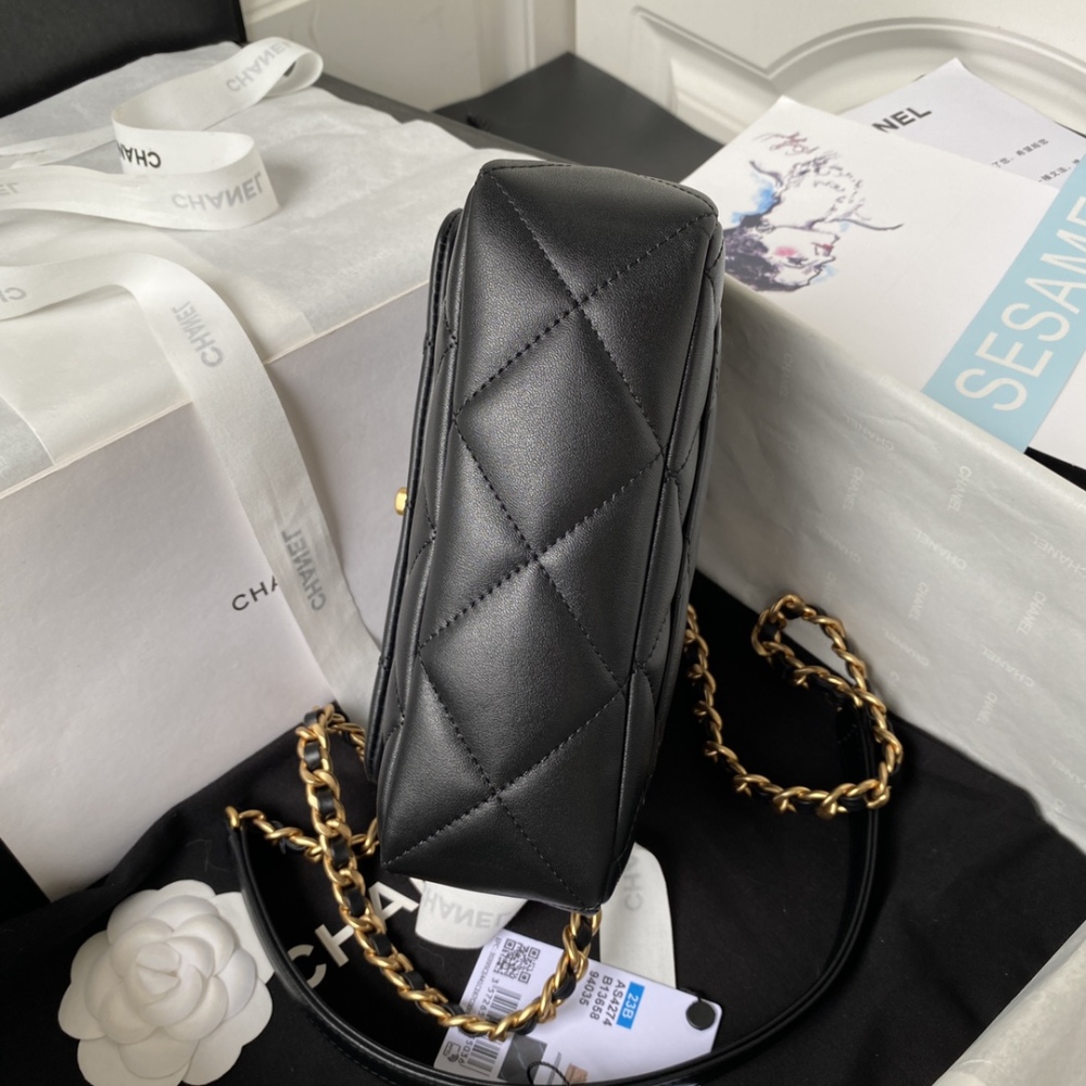 Chanel 23B Gold Coin Flap Bag | Autumn/Winter AS4274 Clover