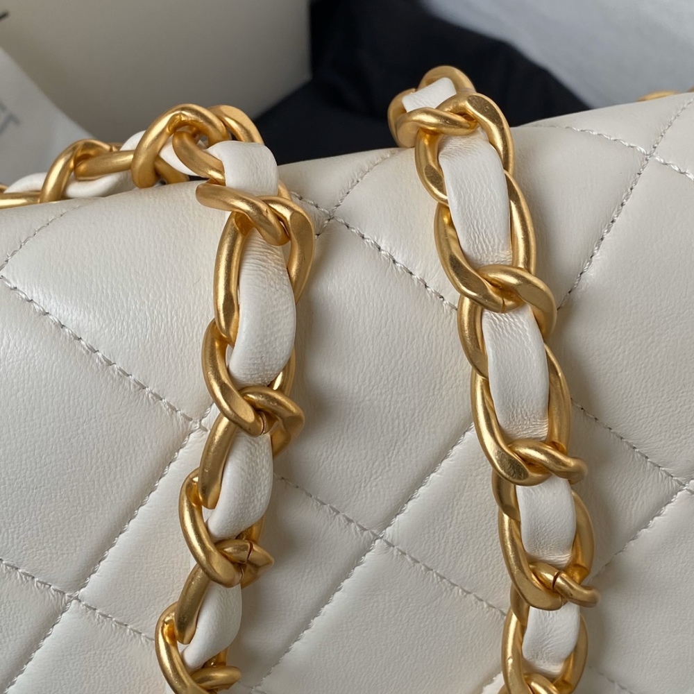 23k new piped flap bag adjustable