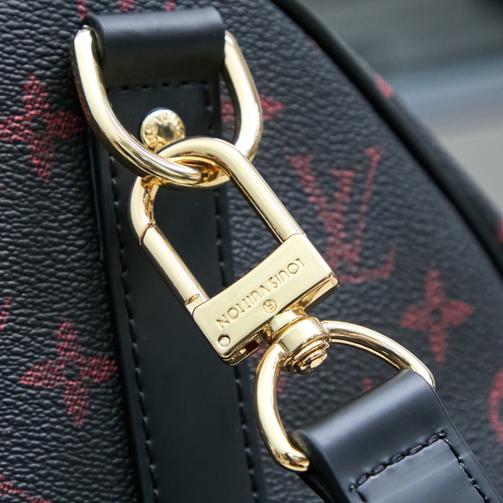 Exclusive Actual M12441 Variable Size Chip This Keepall tote bag 45