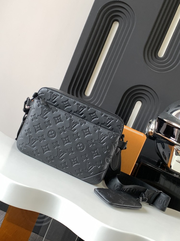 Embossed shoulder bag
