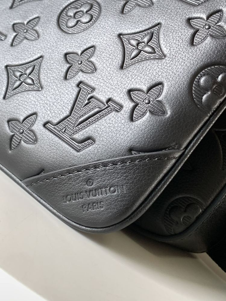 Embossed shoulder bag