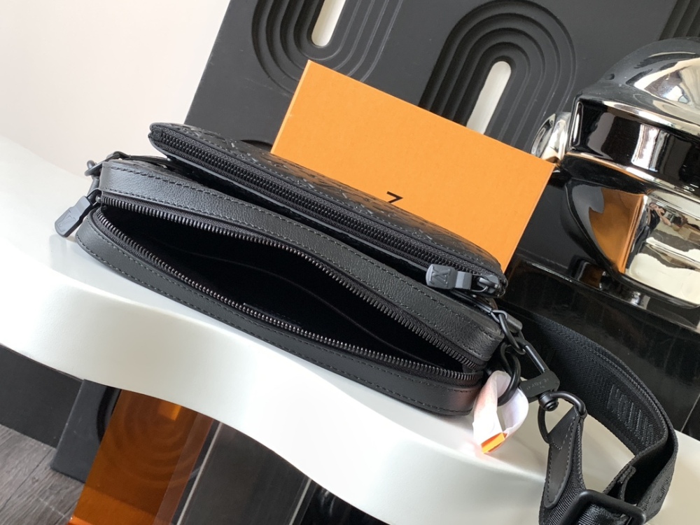 Embossed shoulder bag
