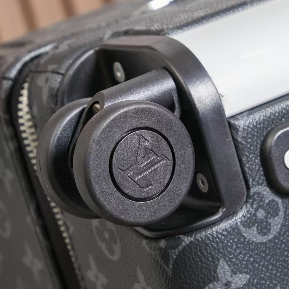 Lv Louis Vuitton's new business case