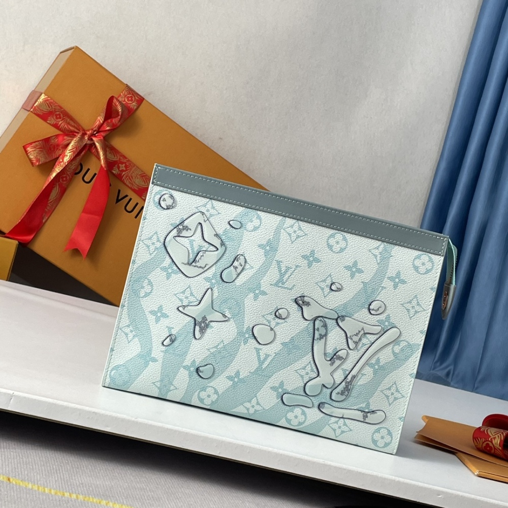 Medium Clutch Bag