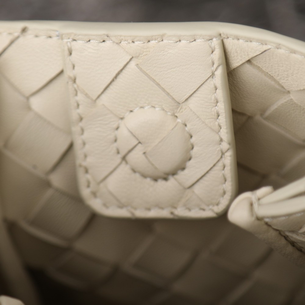 Parachute tote bag