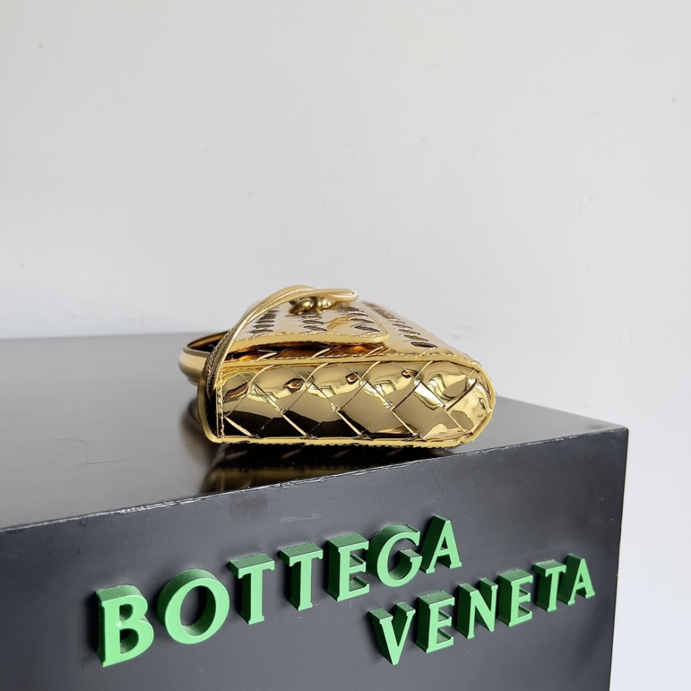 BV Andiamo evening handbag