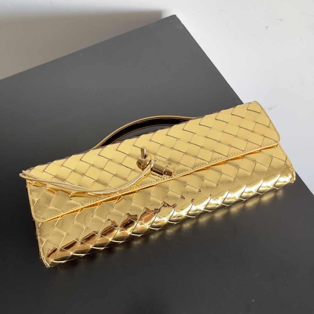 BV Andiamo evening handbag