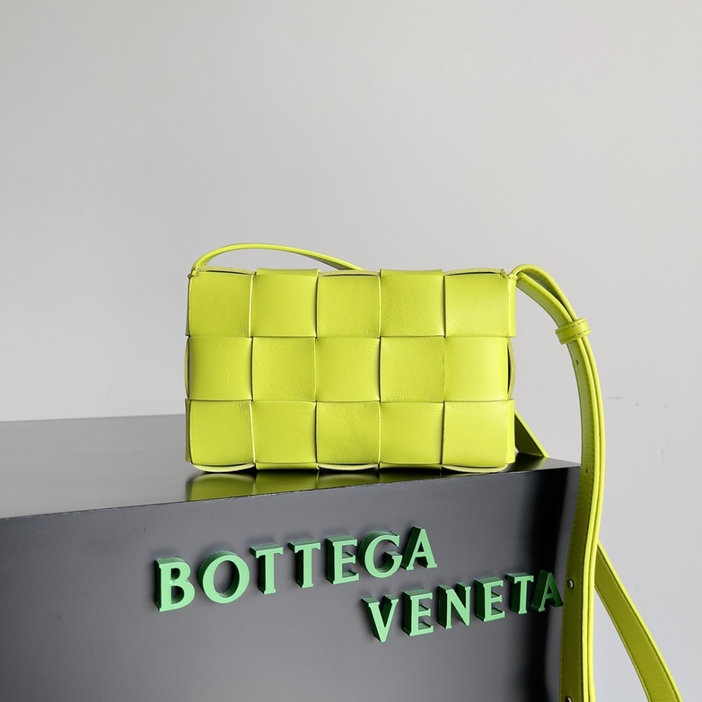 First time on the net (mini size) BV sheepskin + 15 compartment cassette