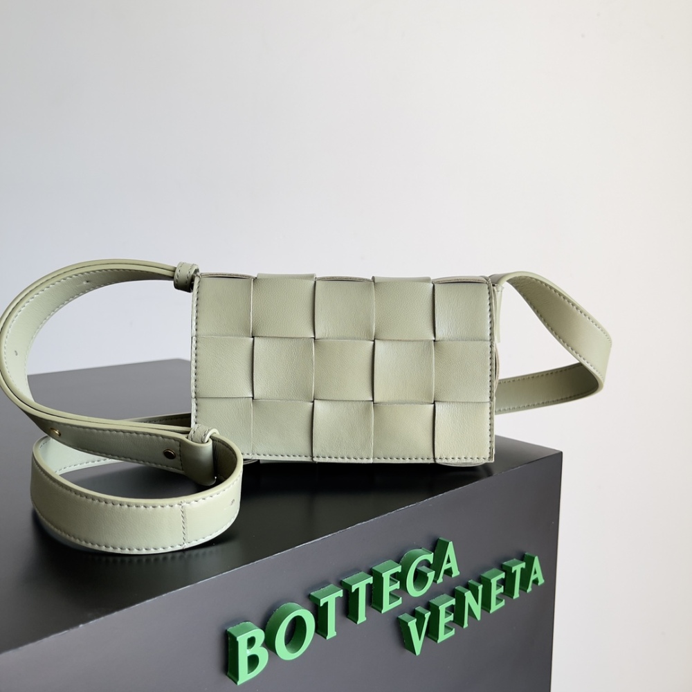 First time on the net (mini size) BV sheepskin + 15 compartment cassette