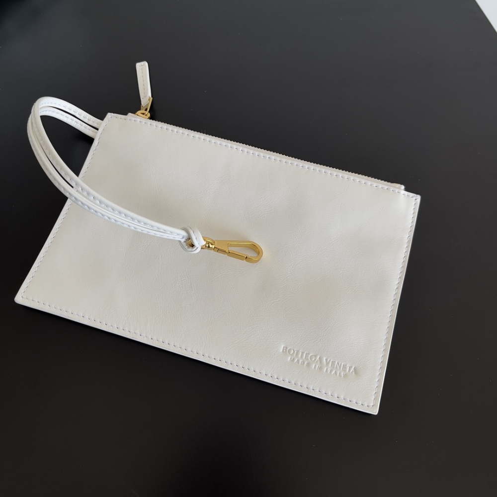 BV Cute as hell pleated mini tote bag!