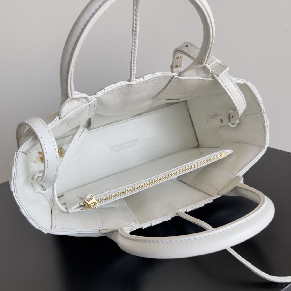 BV Cute as hell pleated mini tote bag!