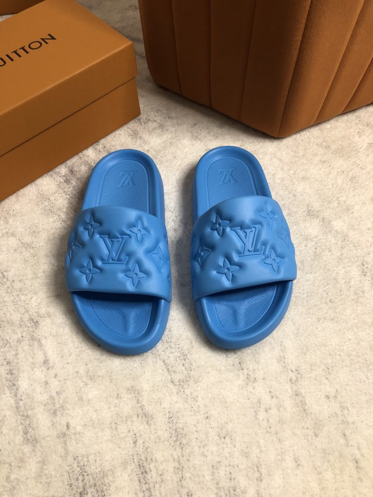 2023 Louis Vuitton Counter New, Iv Monogram Embossed Slippers.