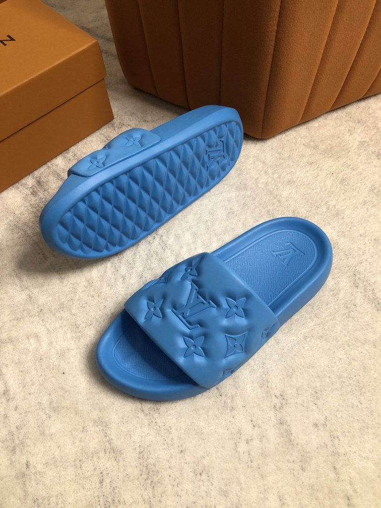 2023 Louis Vuitton Counter New, Iv Monogram Embossed Slippers.