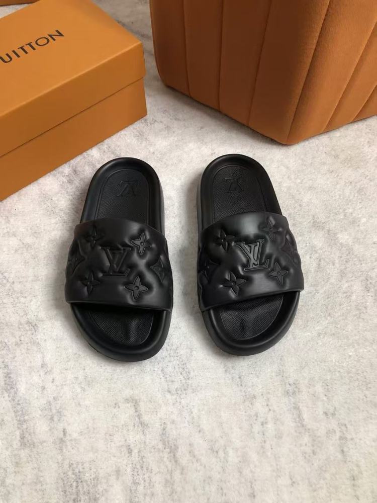 2023 Louis Vuitton Counter New, Iv Monogram Embossed Slippers.