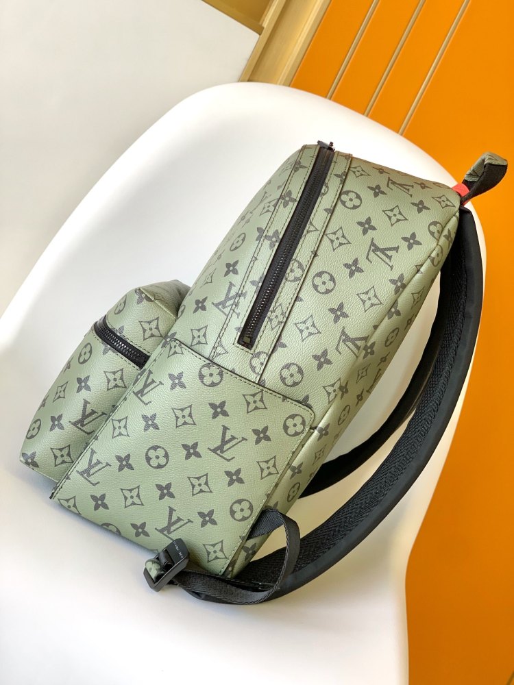 M46802 Green Shoulder Bag Collection