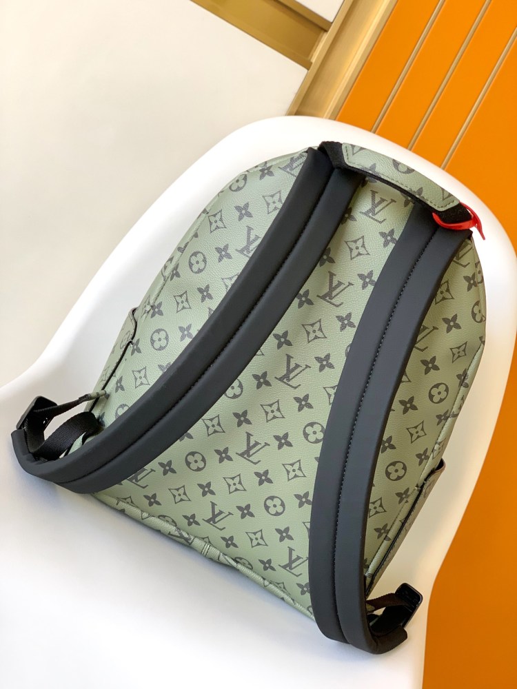 M46802 Green Shoulder Bag Collection