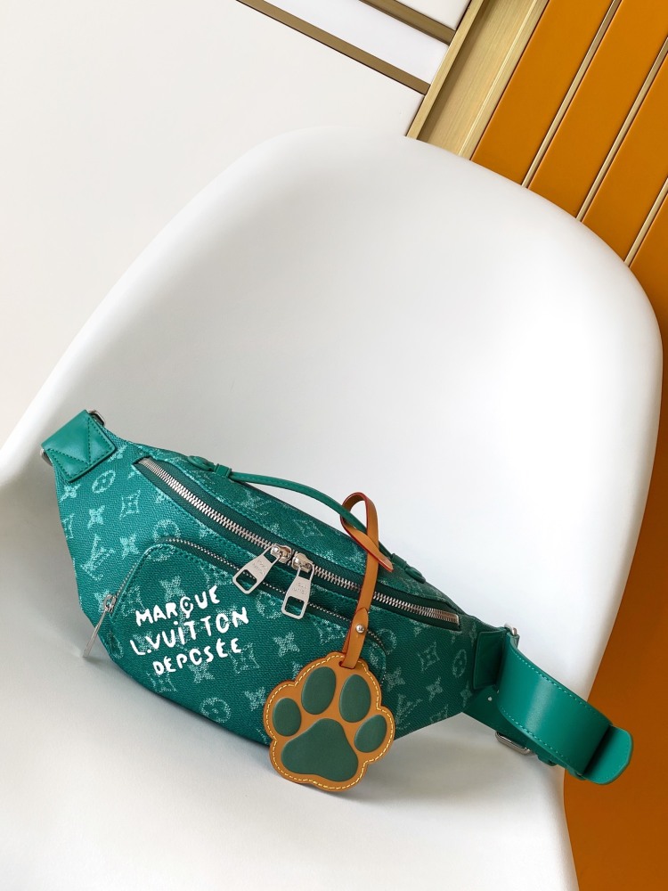 The newest version of this Rush fanny pack is made of Monogram Heritage canvas.