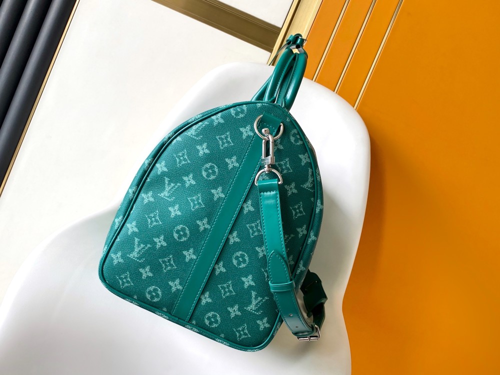 Travel bag